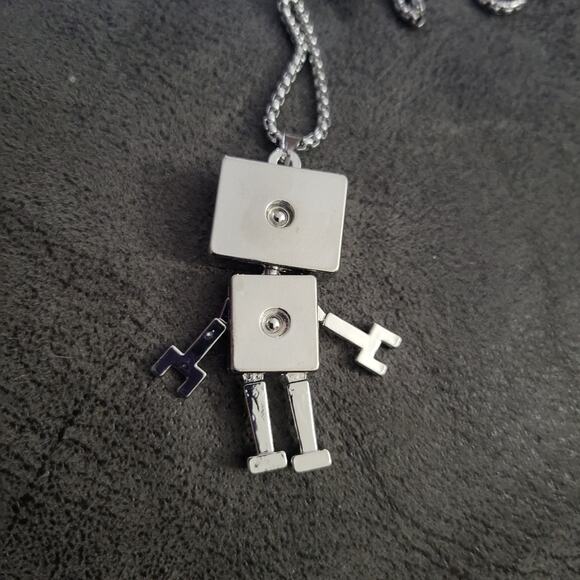 Robot with moving limbs pendant necklace, stainless steel chain - Picture 2 of 5